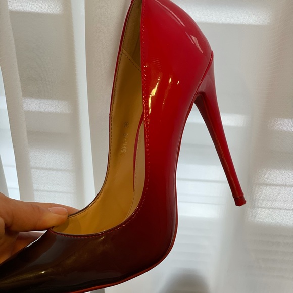 Shoes - Picture 3 of 4